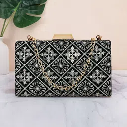 Anekaant Women Geometric Embroidered Velvet Clutch-picture-21