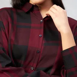 chimpaaanzee Women Oversized Fit Checkered Spread Collar Casual Shirt image 3