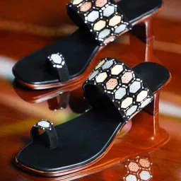 froh feet Women Heels Sandal image 2