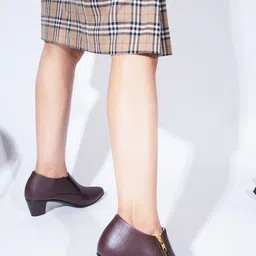 selfiee Boots For Women image 3