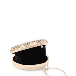 Swisni Women Red & Gold-Toned Embroidered Box Clutch image 5