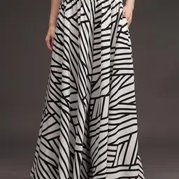 bdfashionstudio Women Crepe Pyjama Set image 3