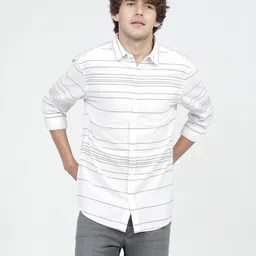 highlander Men Slim Fit Striped Cut Away Collar Casual Shirt-picture-21