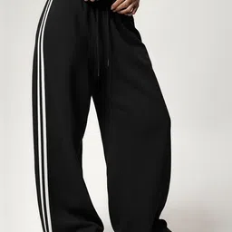 dockstreet Women Solid White Track Pants image 2