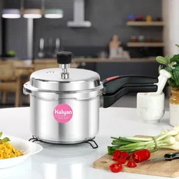kalyan Classic Shape Pink Series 3 L Pressure Cooker image 5
