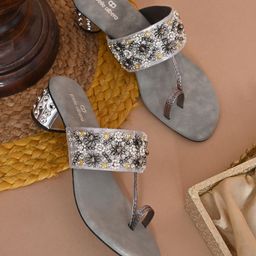 pelle albero Embellished Ethnic Block Heels-picture-23
