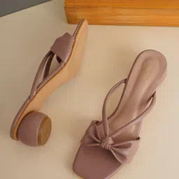SCENTRA Peach-Coloured Block Sandals with Bows-picture-43