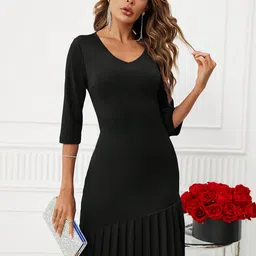 Stylecast X Kotty V-Neck Pleated Sheath Dress-picture-40
