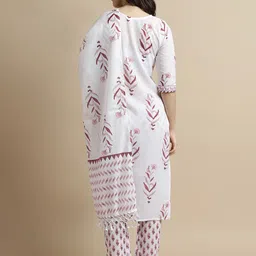 HERE&NOW Floral Printed Straight Kurta With Trousers & Dupatta image 5