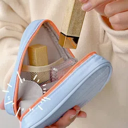 HOUSE OF QUIRK Blue Cosmtic Organiser With Handle image 4