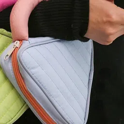 HOUSE OF QUIRK Blue Cosmtic Organiser With Handle image 5