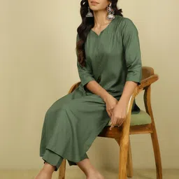 Jaipur Kurti Women Printed Regular Kurta with Trousers image 1