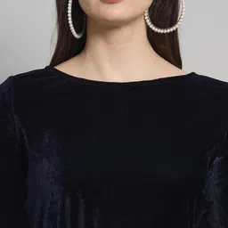 vaararo Women's Solid Regular Fit Dress Shirt image 4