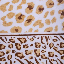 RANGOLI White & Beige Leopard Printed Extra Soft 500 GSM Pure Cotton Bath Towel image 4