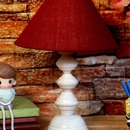 foziq White & Maroon Textured Table Lamp image 4