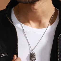 Priyaasi Men Silver-Plated Winged Skull Minimal Chain image 4