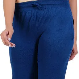 guide Women Blue Capri image 4