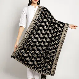 Moda Chales Ethnic Motifs Embroidered Zari Velvet Shawl image 2