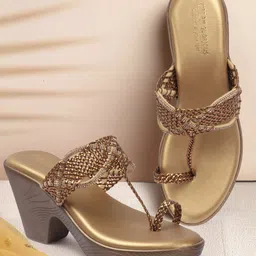 madam glorious Women Wedges Sandal image 2