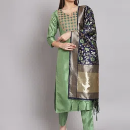 vredevogel Women Silk Blend Kurta Pant Set image 3