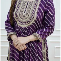 gungun Women Embroidered Viscose Rayon A-line Kurta image 3