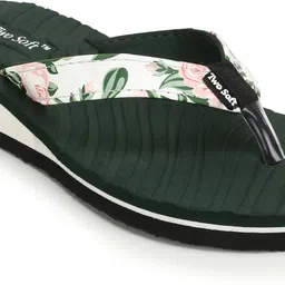 two soft Women Slippers image 3