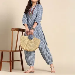 lookmark Women Cotton Blend Kurta Pant Set image 1