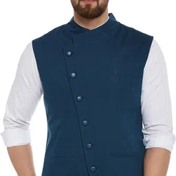 hypernation Solid Men Waistcoat image 1