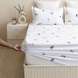 HOMEMONDE White & Yellow Graphic 210 TC Single Bedsheet with 1 Pillow Covers-picture-48