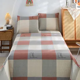 JC HOME Red & White Geometric 186 TC Cotton King Bedsheet & Pillow Covers image 5