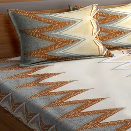 KLOTTHE Beige & Grey Geometric Printed 300 TC Fitted King Bedsheet With 2 Pillow Covers image 3