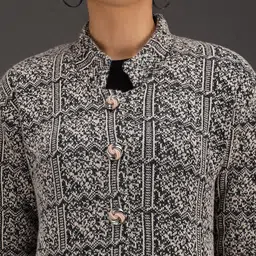 ewools Women Woven Collared Neck Beige Sweater image 3