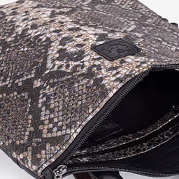 Abelardo De Moda Textured Leather Backpack image 5