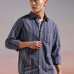 wrogn Men Slim Fit Striped Spread Collar Casual Shirt image 5