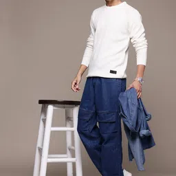 roadster Men Solid Round Neck White Sweater image 3