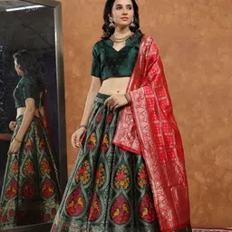 lady shopi Self Design Semi Stitched Lehenga Choli image 3