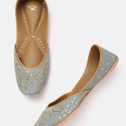 house of pataudi Mojaris For Women-picture-7