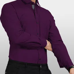 metronaut Men Regular Fit Solid Spread Collar Casual Shirt image 4