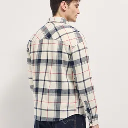 the bear house Men Relaxed Fit Fit Checkered Spread Collar Casual Shirt image 2