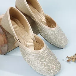 dipyo Punjabi Juttis Traditional Slip-On Flats with Embroidery Comfortable & Stylish Slip On For Women-picture-15