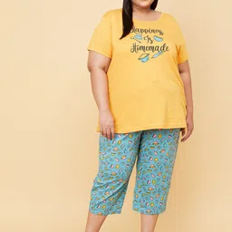 Plus Size Women Top & Capri Set Yellow Printed-image-15