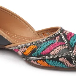 feet runner Ethnic Embroidred Jutis and Mojaris Bellies For Women image 3