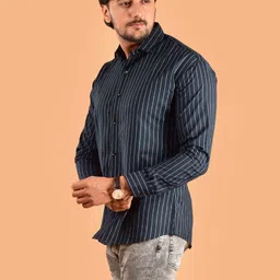 wonsa Men Slim Fit Solid Formal Shirt image 2