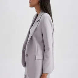 theclassictogs Women Solid Single Breasted Casual Blazer image 3