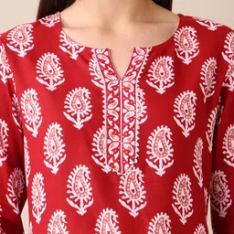sangouri Casual Regular Sleeves Printed Women Red Top image 4