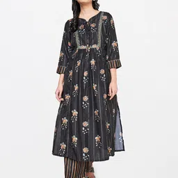 Global Desi Women Black Floral Printed Kurta with Trousers-picture-53