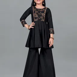 FASHION DREAM Ethnic Motifs Yoke Design Pleated Gotta Patti Kurta with Sharara-picture-28