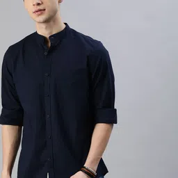 Roadster Men Navy Blue Solid Regular Fit Casual Sustainable Shirt-image-18