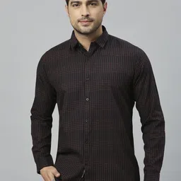 Klub Fox Men Slim Fit Tartan Checks Opaque Checked Casual Shirt image 1