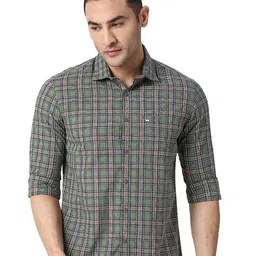 Basics Slim Fit Checked Cutaway Collar Long Sleeves Cotton Casual Shirt-picture-33